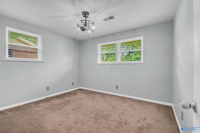 518 Delaney Road NW, Huntsville, AL 35806