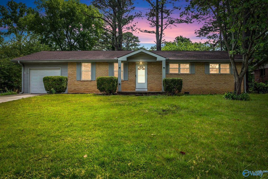 518 Delaney Road NW, Huntsville, AL 35806