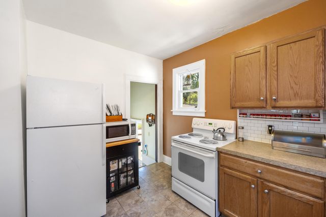 909 Slayton Avenue, Grand Haven City, MI 49417
