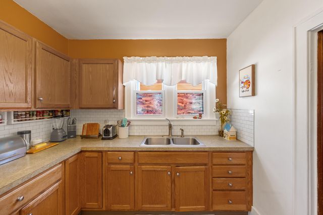 909 Slayton Avenue, Grand Haven City, MI 49417
