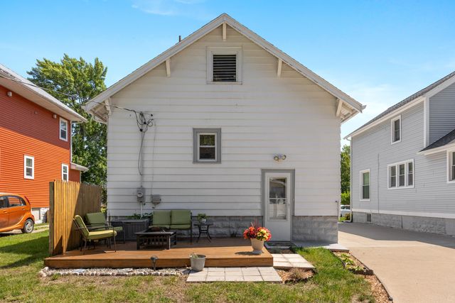 909 Slayton Avenue, Grand Haven City, MI 49417
