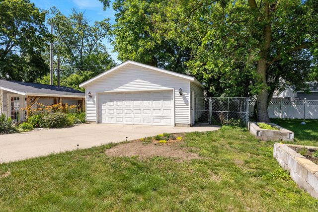 909 Slayton Avenue, Grand Haven City, MI 49417