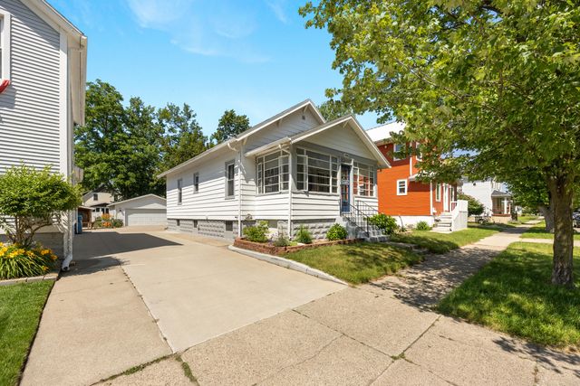 909 Slayton Avenue, Grand Haven City, MI 49417