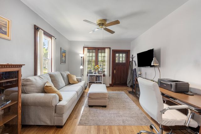 909 Slayton Avenue, Grand Haven City, MI 49417