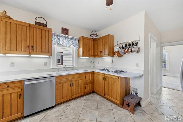 7334 Richmond Place, St Louis, MO 63143