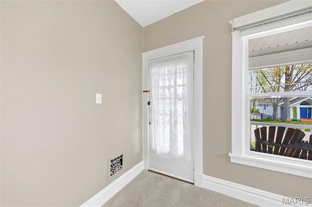 7334 Richmond Place, St Louis, MO 63143