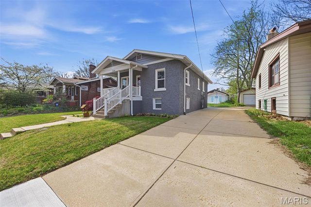 7334 Richmond Place, St Louis, MO 63143