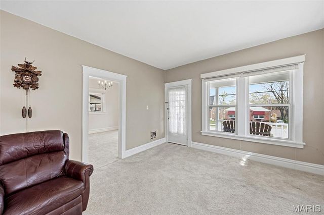 7334 Richmond Place, St Louis, MO 63143