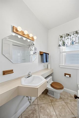 7334 Richmond Place, St Louis, MO 63143