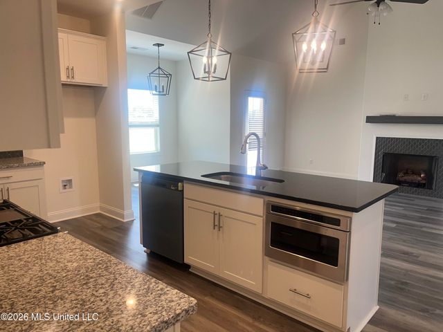 7425 Newbury Drive, Olive Branch, MS 38654