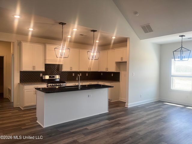 7425 Newbury Drive, Olive Branch, MS 38654