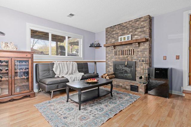 841 Sudberry Lane, Eagan, MN 55123