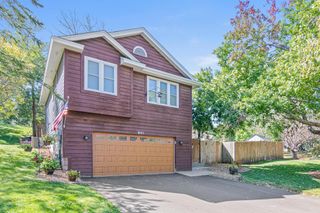 841 Sudberry Lane, Eagan, MN 55123