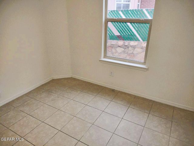 9488 Landry McKee Lane B, El Paso, TX 79907