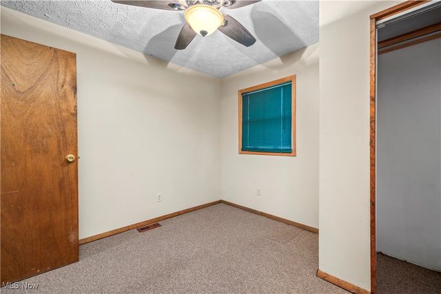 12393 National Drive, Grafton, OH 44044