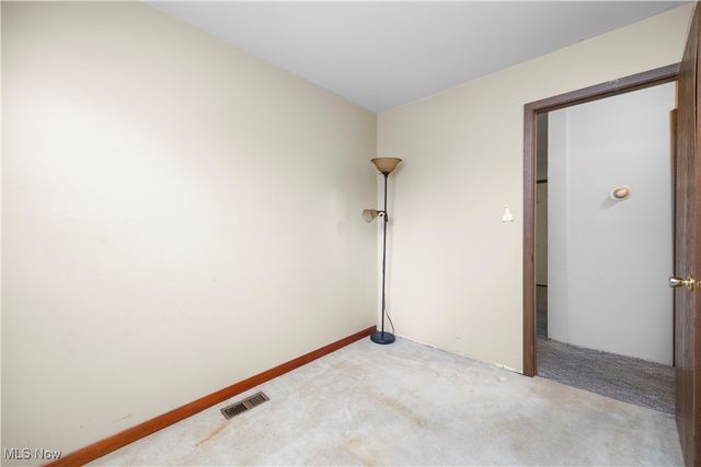 12393 National Drive, Grafton, OH 44044