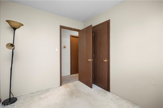 12393 National Drive, Grafton, OH 44044