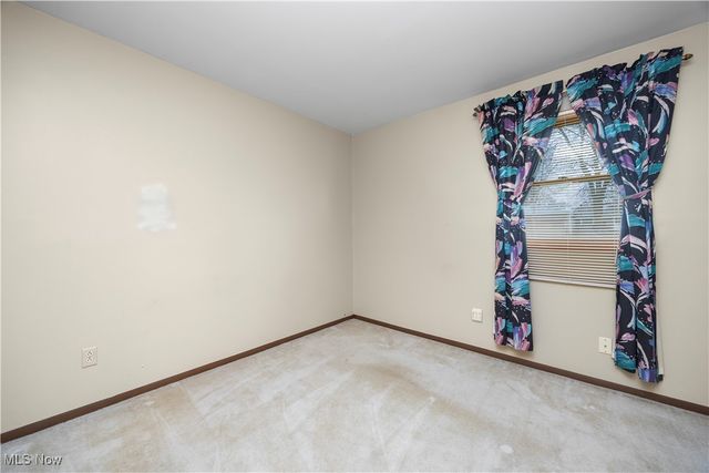 12393 National Drive, Grafton, OH 44044