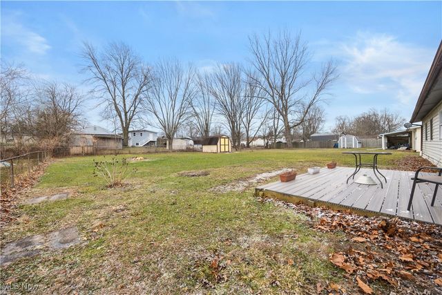 12393 National Drive, Grafton, OH 44044