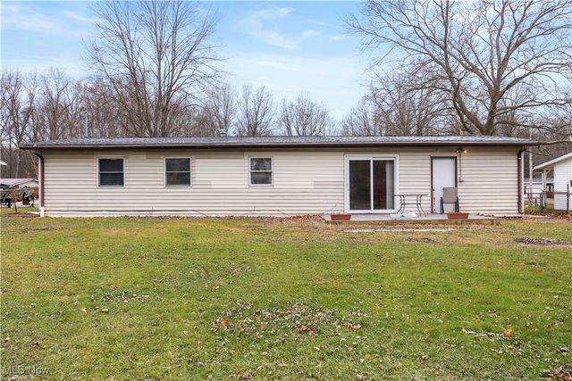 12393 National Drive, Grafton, OH 44044