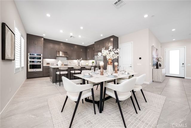 130 Holliston, Lake Forest, CA 92630