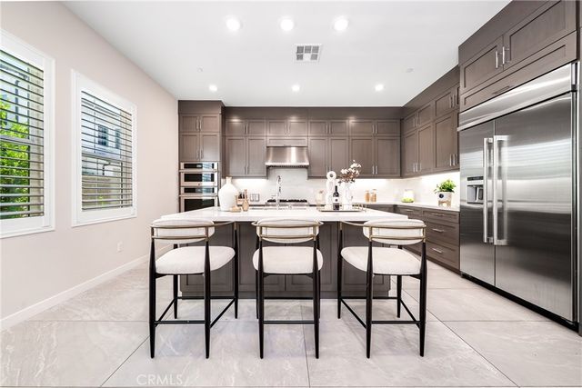 130 Holliston, Lake Forest, CA 92630