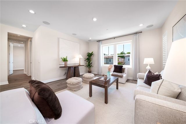 130 Holliston, Lake Forest, CA 92630