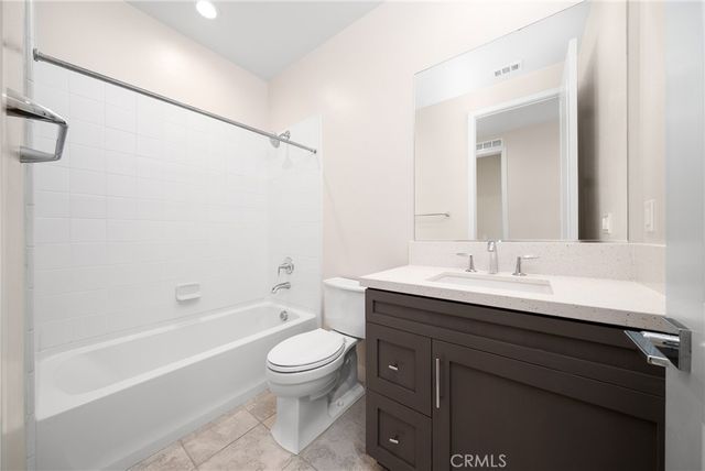 130 Holliston, Lake Forest, CA 92630