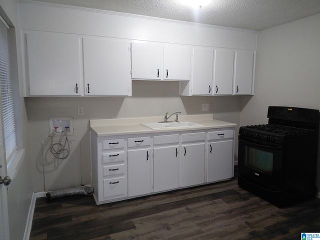 1820 3RD PLACE SW, Birmingham, AL 35211
