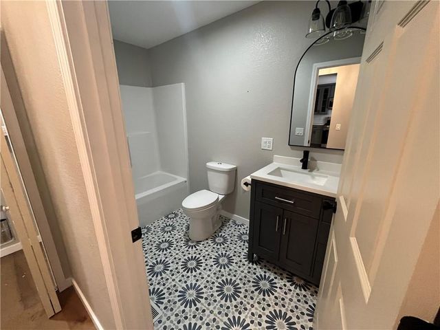 1120 Pacific Avenue, Osawatomie, KS 66064