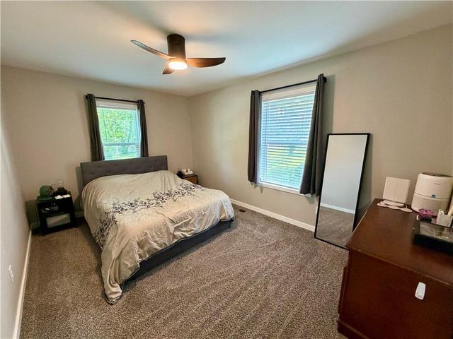 1120 Pacific Avenue, Osawatomie, KS 66064