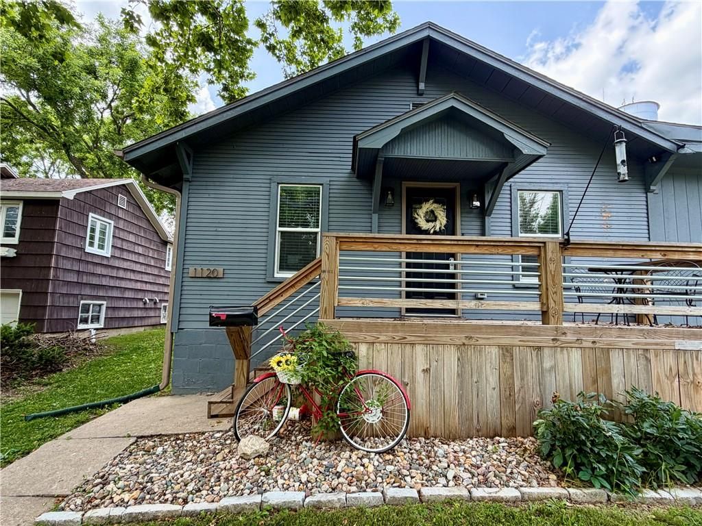 1120 Pacific Avenue, Osawatomie, KS 66064