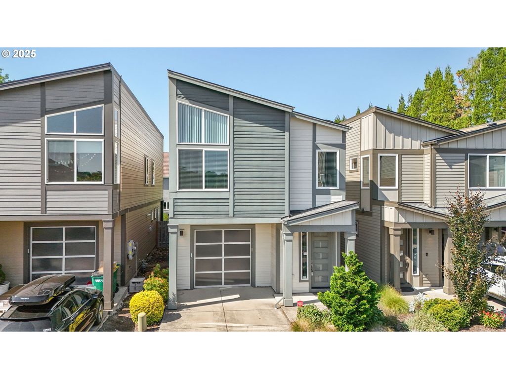 782 Nw PEBBLESTONE Ln, Beaverton, OR 97006