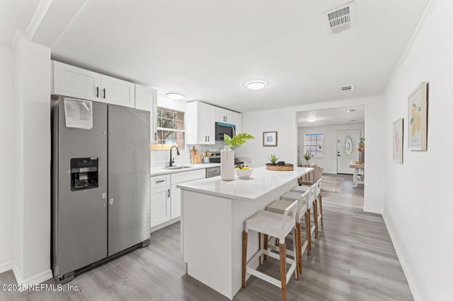 8147 MARINER Street, Jacksonville, FL 32220