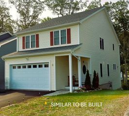 197C Crownshield Ave 16C, Uxbridge, MA 01569