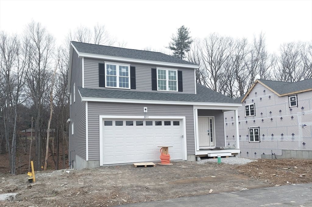 197C Crownshield Ave 16C, Uxbridge, MA 01569