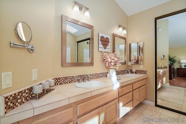 1831 Olympus Loop Drive, Vista, CA 92081