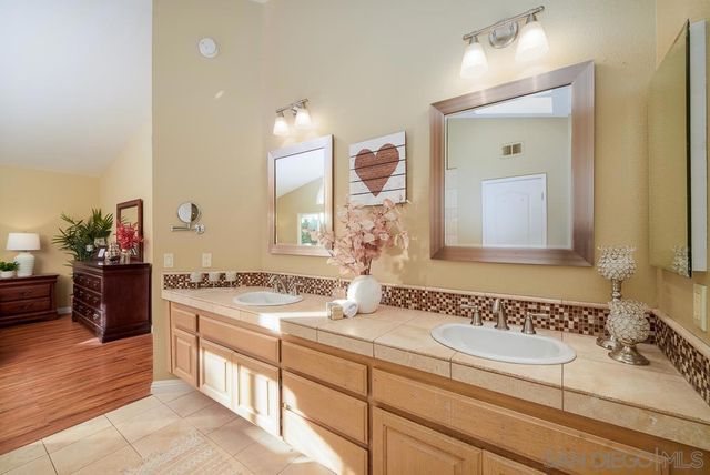 1831 Olympus Loop Drive, Vista, CA 92081