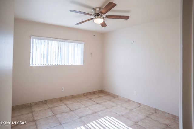 6633 E Calle La Paz, Tucson, AZ 85715