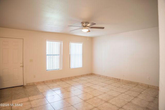 6633 E Calle La Paz, Tucson, AZ 85715