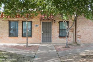 6633 E Calle La Paz, Tucson, AZ 85715
