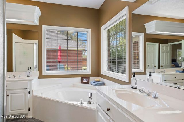 102 Park Place, Clinton, MS 39056