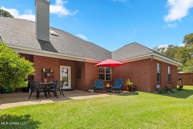 102 Park Place, Clinton, MS 39056