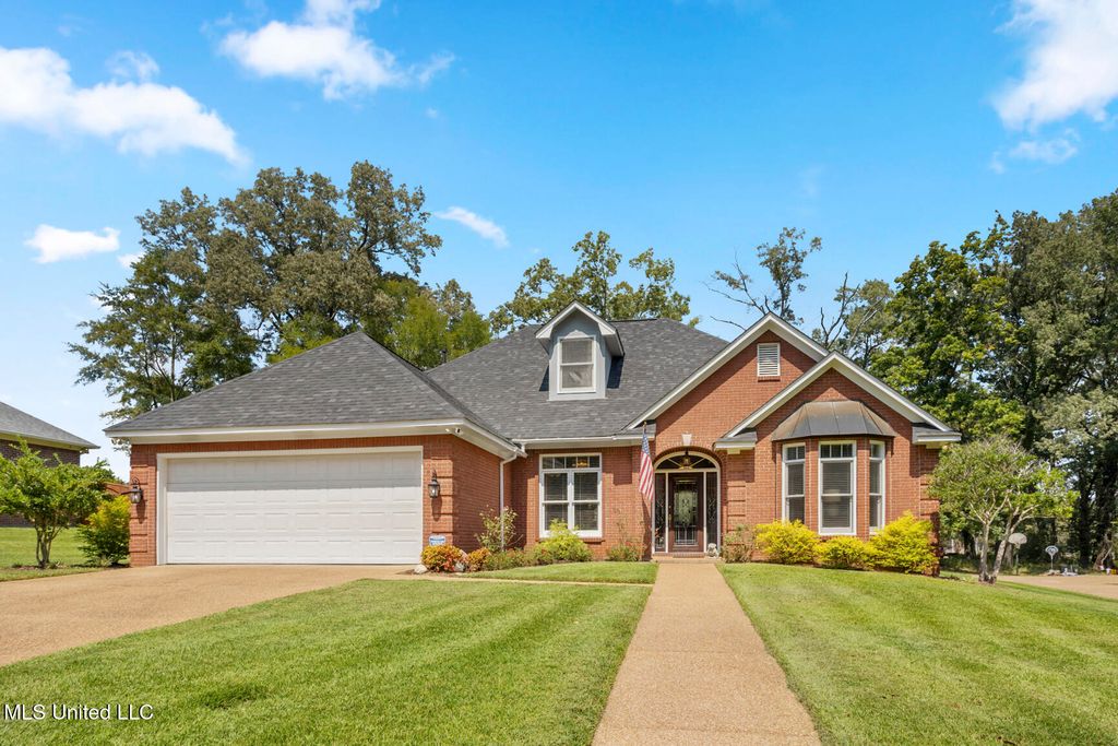 102 Park Place, Clinton, MS 39056