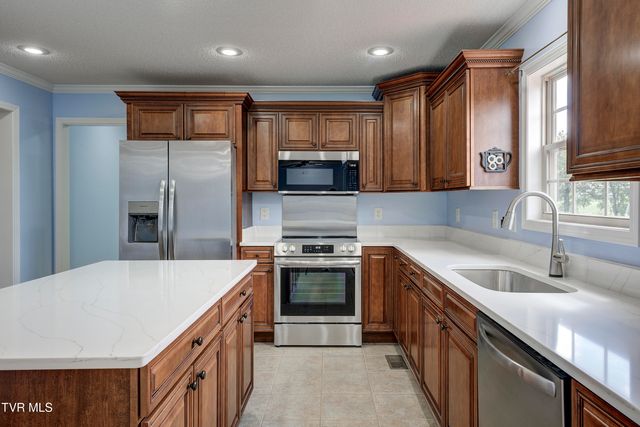 1406 Martins Glen Lane, Gray, TN 37615
