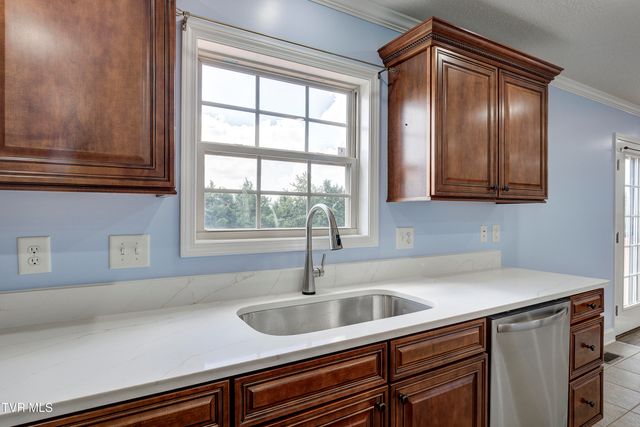 1406 Martins Glen Lane, Gray, TN 37615