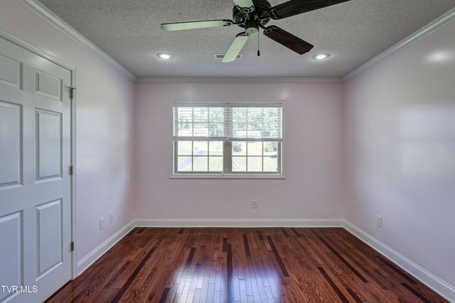 1406 Martins Glen Lane, Gray, TN 37615