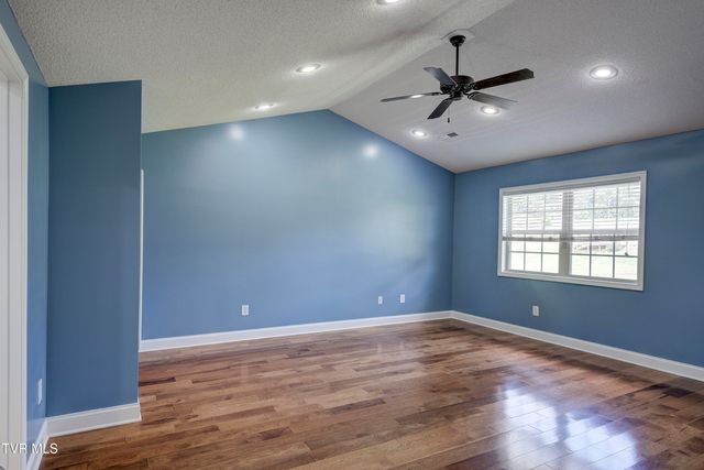 1406 Martins Glen Lane, Gray, TN 37615