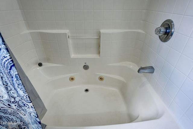 1406 Martins Glen Lane, Gray, TN 37615