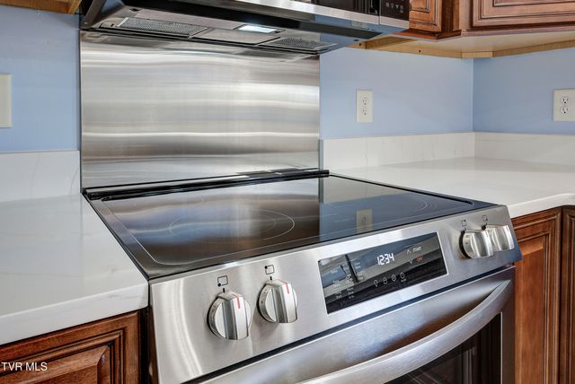 1406 Martins Glen Lane, Gray, TN 37615